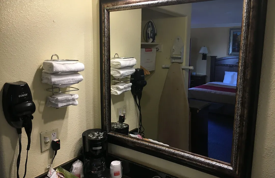 Pacifica Motel-1